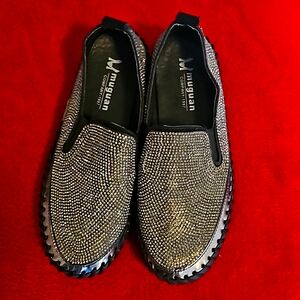 Muguan women's flats/sneakers size 5.5